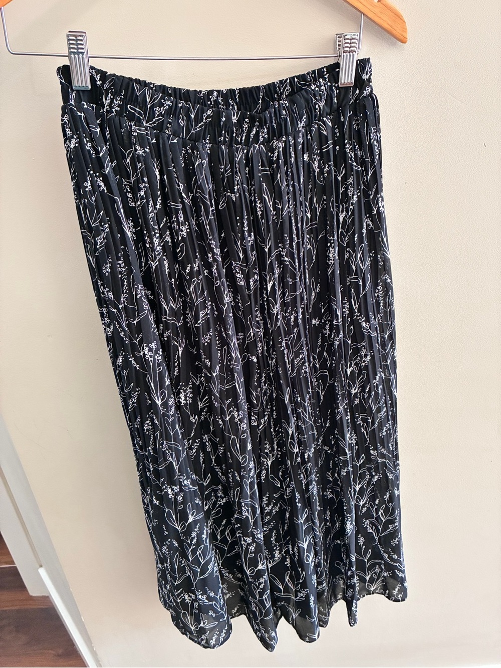 Long skirts - Picture 3 of 6